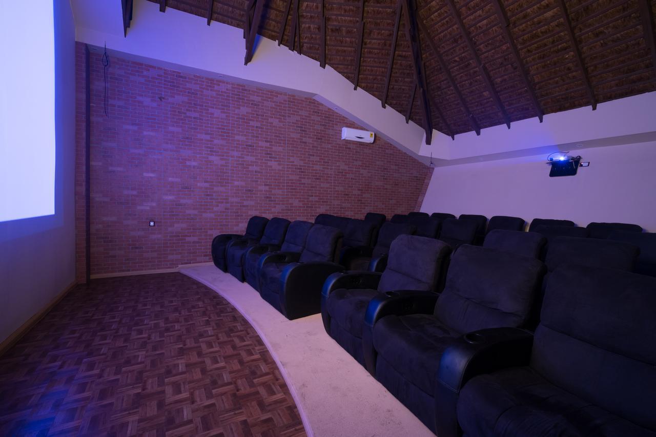 Maaha Beach Resort Anochi Bagian luar foto