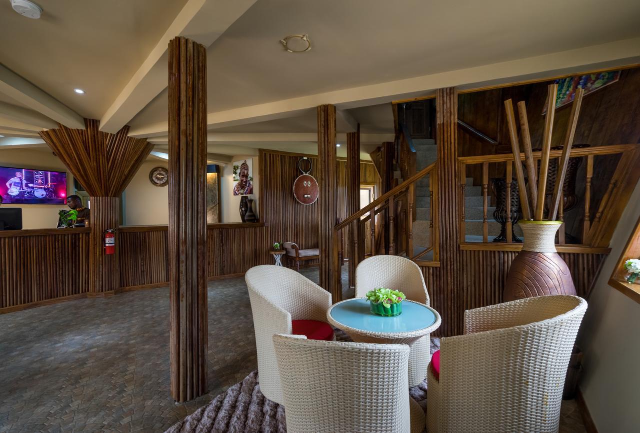 Maaha Beach Resort Anochi Bagian luar foto