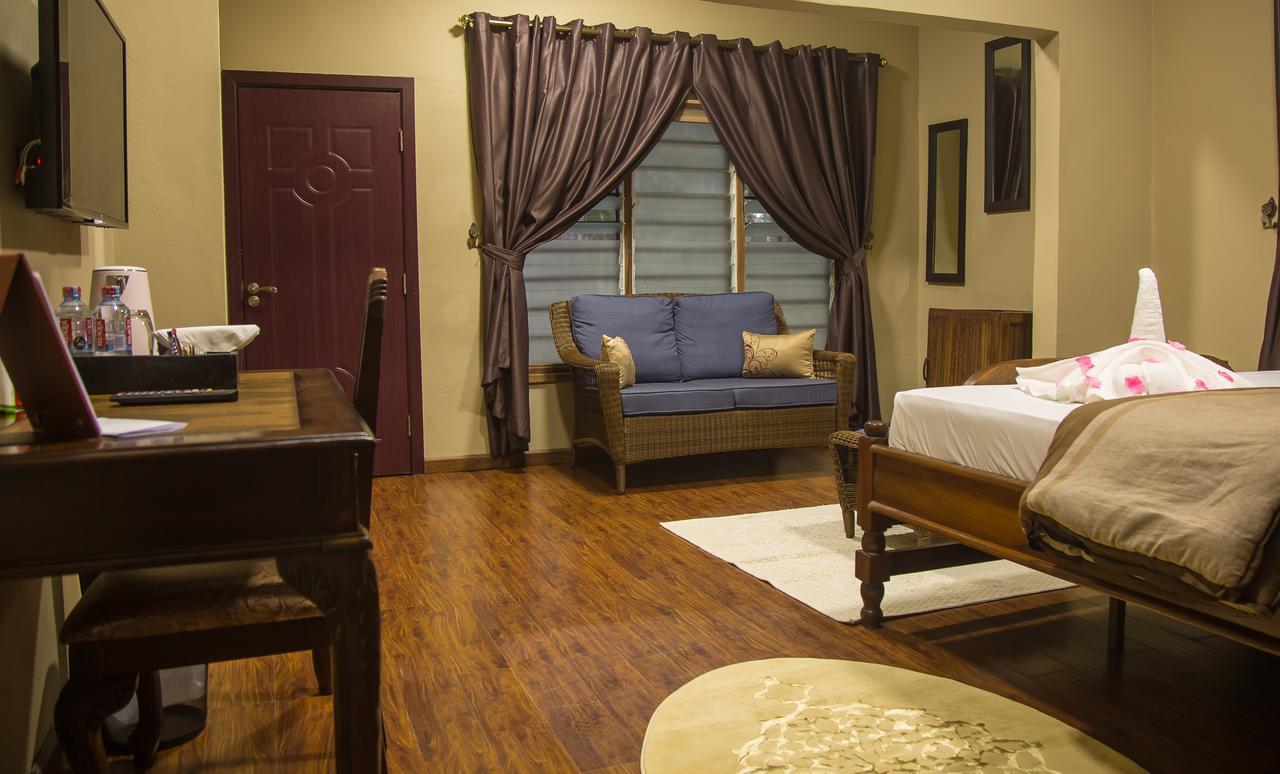 Maaha Beach Resort Anochi Bagian luar foto